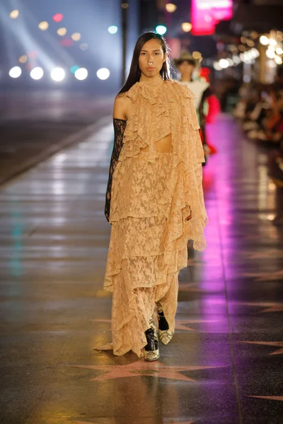 Look 12